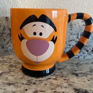 AUTHENTIC DISNEY TIGGER MUG CUP